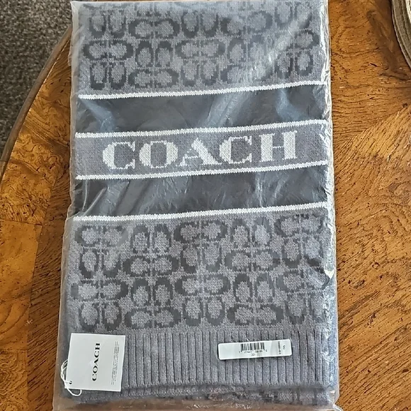 Coach Black and Gray Men's Scarf - Picture 5 of 5